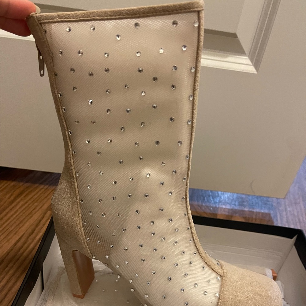 Lulu’s Rhinestones booties - Picture 5 of 5
